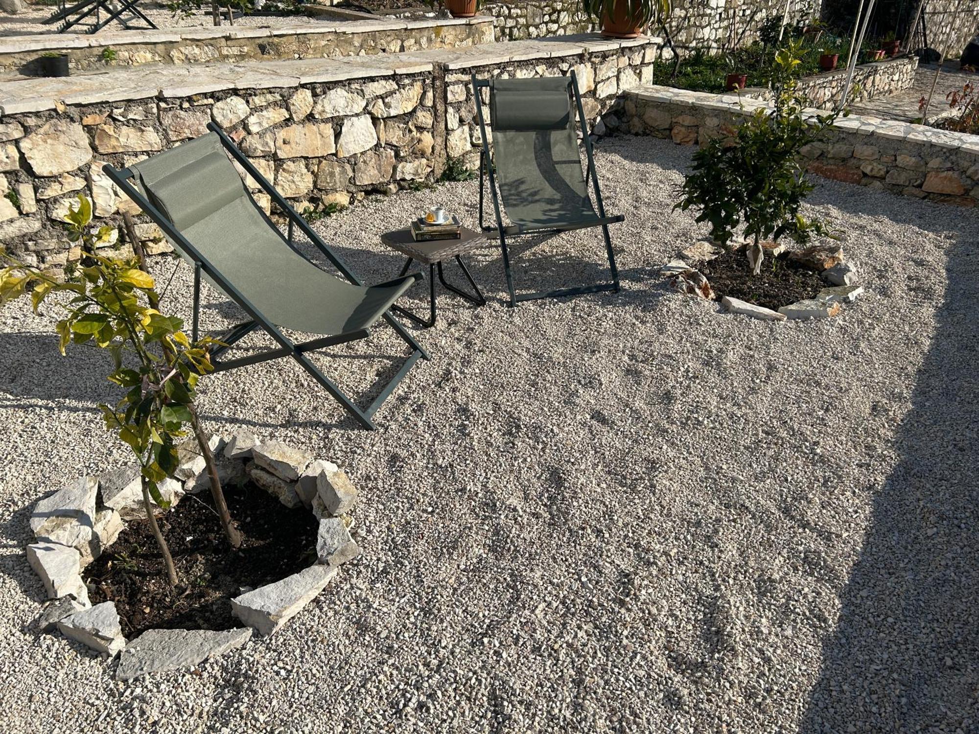 Hostel On The Hill - By Filikuri Beach Himare Eksteriør bilde